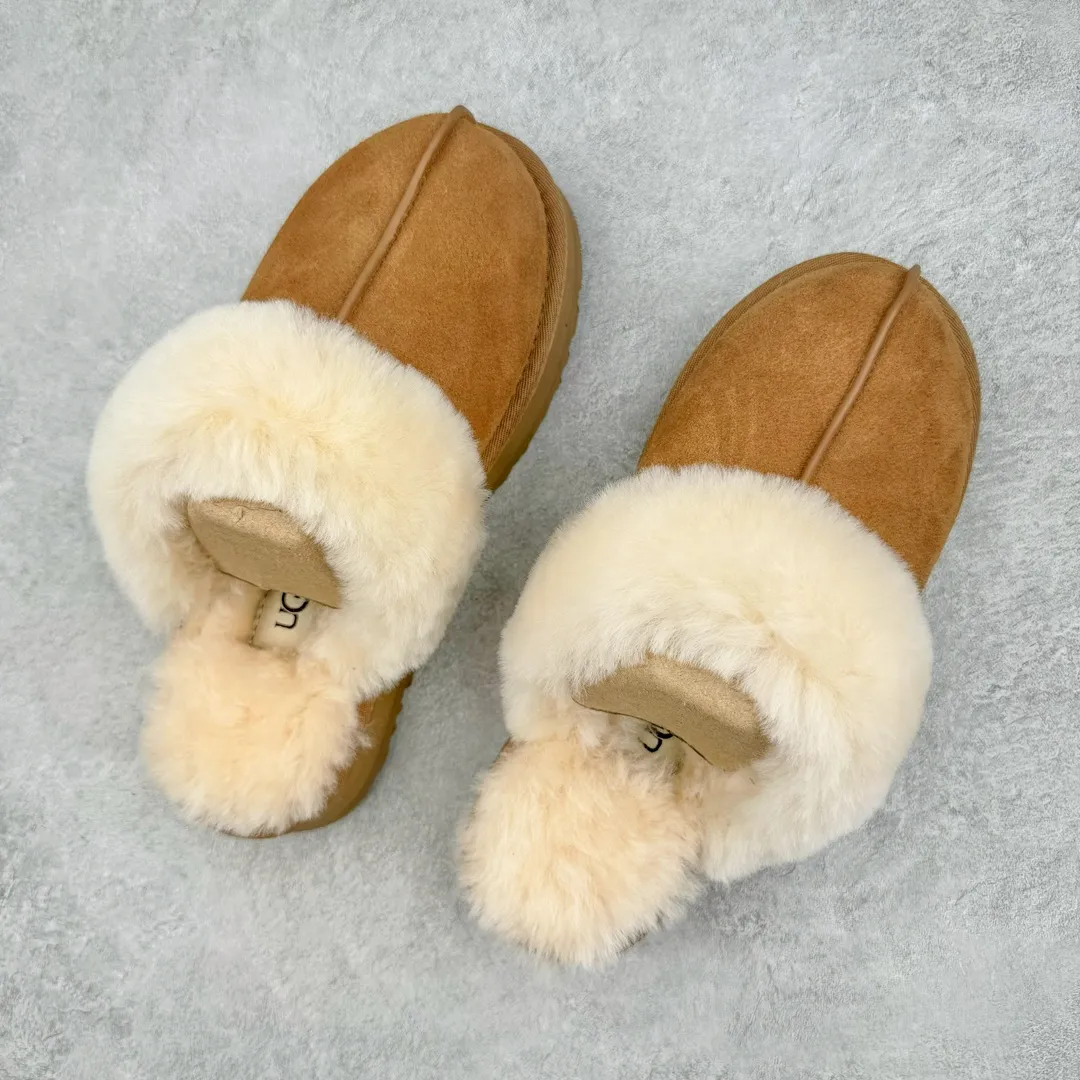 Pick up locally💰440 UGG 2550 Classic autumn and winter sheepskin and fur integrated snow boots. All shoes are made of ZP. Longfeng A-grade Australian imported sheepskin and fur integrated brand OEM production line. Fully follow the ZP process. OEM original pattern maker. Adhering to the principle of no original shoe development and selection. Pay attention to every detail. The most authentic version on the market. TREADLITE "light wing" technology outsole. Lightweight/durable/flexible/pile size: 35 36 37 38 39 40 41 Coding: by2936060
